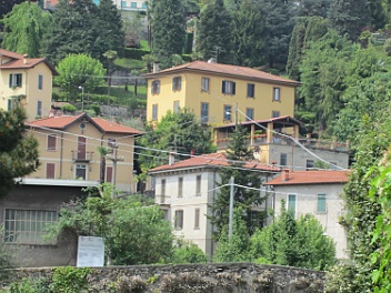 20150501 Italie Menaggio In 2015 een weekje naar Menaggio. Mooi huisje, mooi dorpje, hondjes mee en alleen maar wandelen, terrasjes en lekker uit...