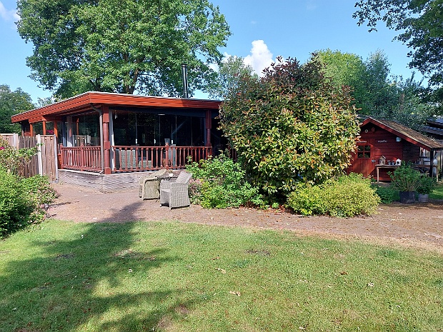 20250516 Erm (NLD) begin mei 2025 gingen we naar het dorpje ERM in Drenthe (nld). Een huisje met goed omheinde tuin vanwege de nieuwe...